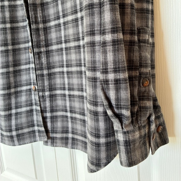 Columbia Flannel Shirt Men’s XL Gray Plaid Button Down Outdoor Layering Hiking - Picture 7 of 14